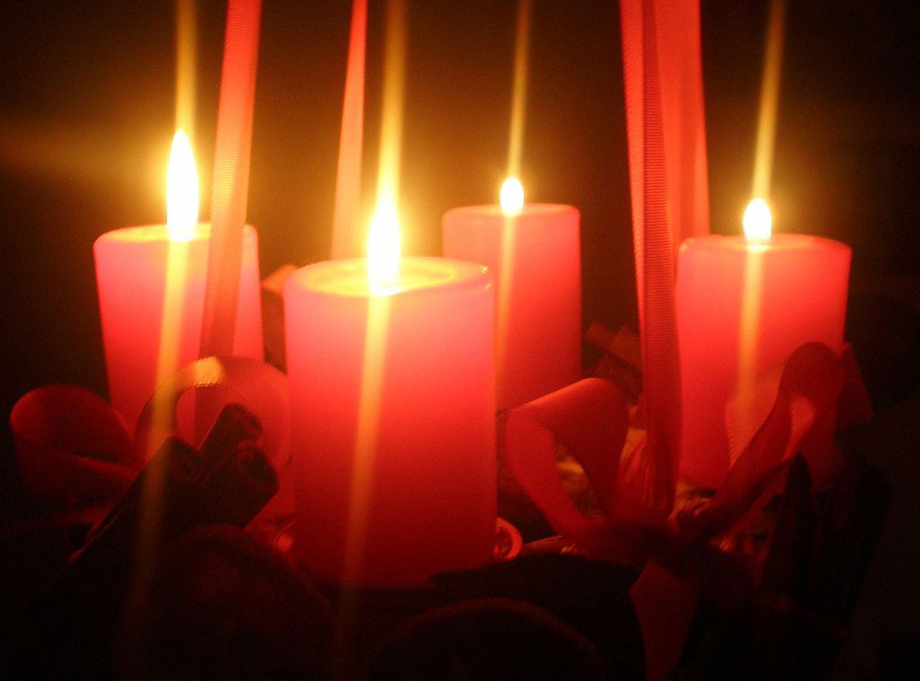 Adventzeit, brennende Kerzen
